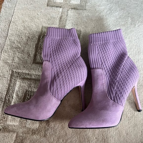 ‎Booties - Picture 5 of 7